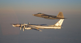Illustration for article titled Russia Reportedly Chases Sub, Sends Bombers Flying Toward US Border